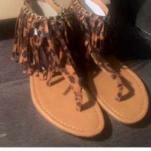 Cute leopard sandals.